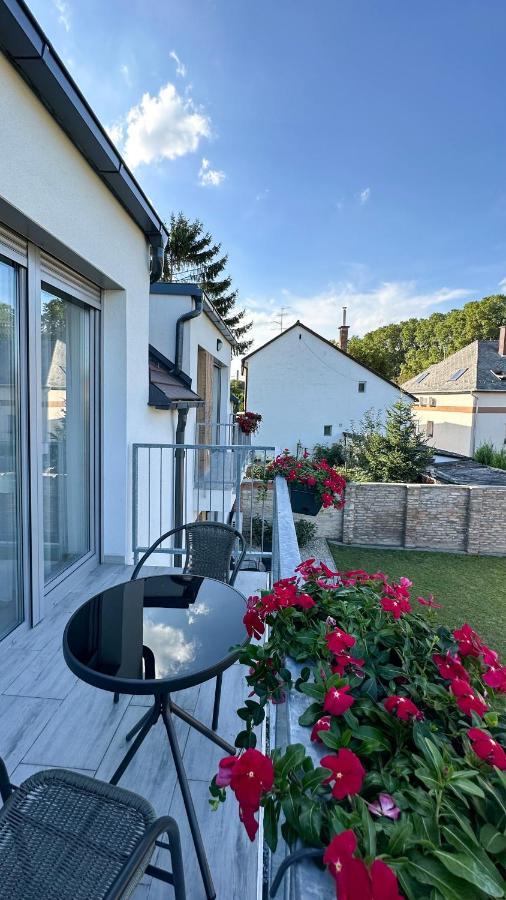 Linden Apartman 106 - Adults Only Mosonmagyaróvár المظهر الخارجي الصورة