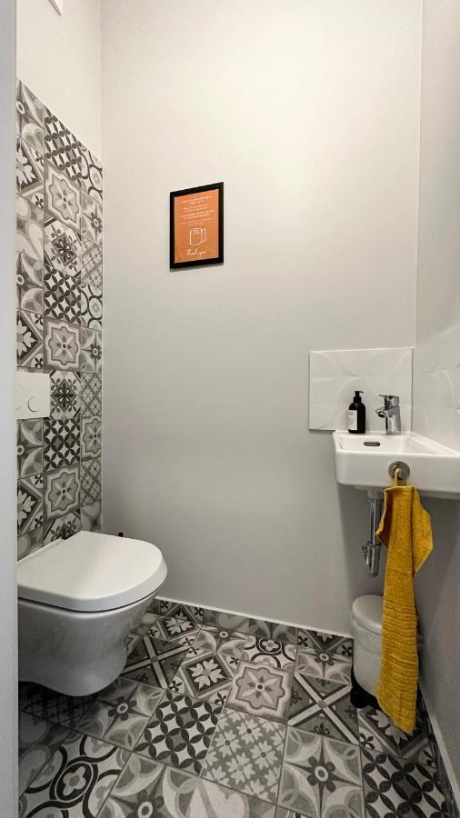 Linden Apartman 106 - Adults Only Mosonmagyaróvár المظهر الخارجي الصورة