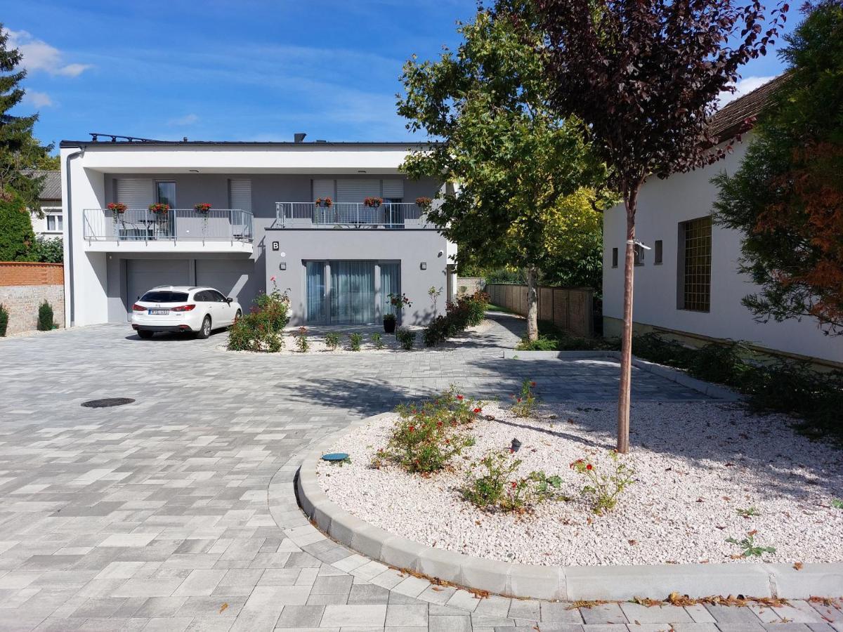 Linden Apartman 106 - Adults Only Mosonmagyaróvár المظهر الخارجي الصورة